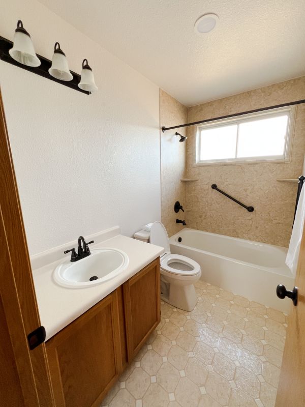 Top Bathroom Remodeling Companies in Avon, IN